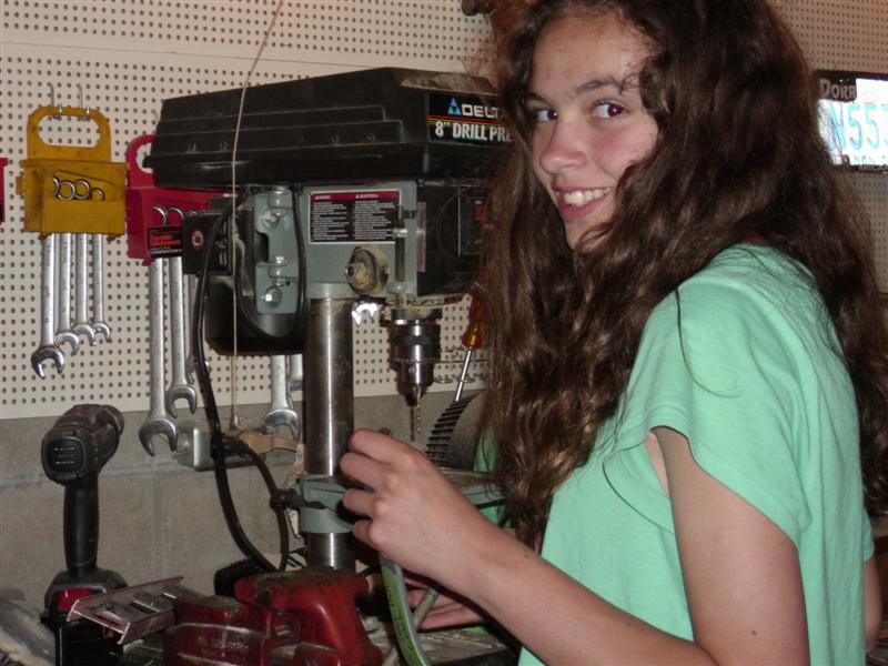 Illustration for article titled Meet The 14-Year-Old Girl Building A Car For Her Sweet Sixteen